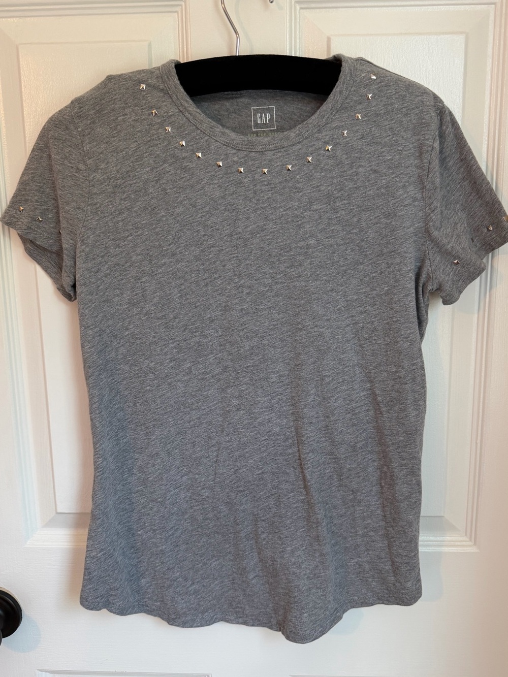 GAP Gray Short Sleeve Tee with Silver Stud Accents, Med